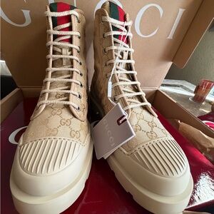 Gucci Beige Boots with Red and Green Stripes